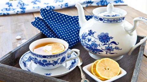 Teekannen sind bauchiger als Kaffeekannen