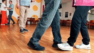 Langsame Schritte zu Musik