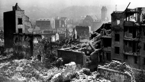 Blick auf das zerstörte Pforzheim, nach 1945