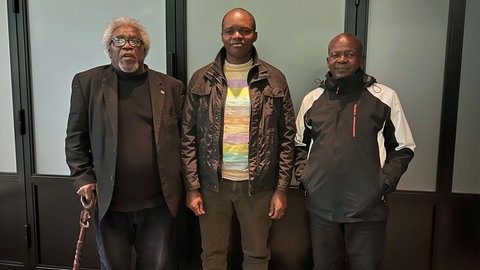 Urenkel und Enkel Straton John Mushi und Sirili Hamisi Mushi