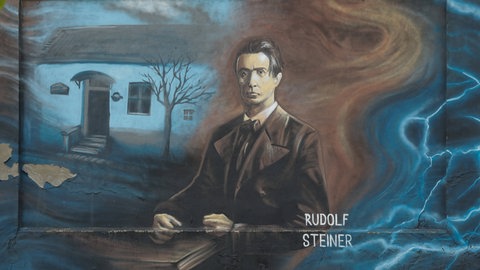 Rudolf Steiner im Durchgang von der Kardinal-Alojzije-Stepinac-Straße zum Oberstadtmarkt in Osijek, Osijek-Künstlers Igor Desic