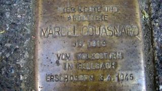 Aufnahme des Stolpersteins Marcel Couasnard