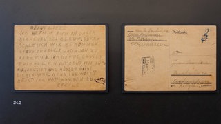 Holocaustopfer mussten nach ihrer Verschleppung Postkarten an ihre Verwandten und Freunde schreiben, um ihnen ein gutes Leben in den Lagern vorzuschwindeln.