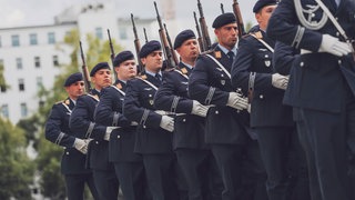 Feierliches Gelöbnis von Rekrutinnen und Rekruten der Bundesweh,