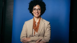 Kenza Ait Si Abbou, Ingenieurin und KI-Expertin