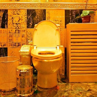 Goldene Toilette in Hongkong