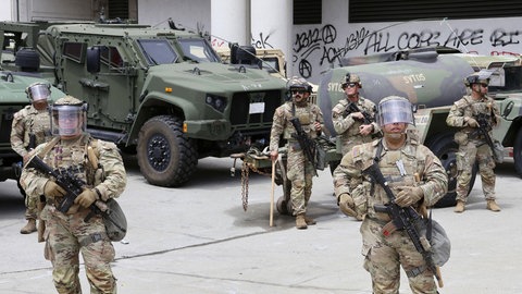 Truppen der Nationalgarde stehen in Alarmbereitschaft 