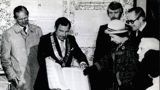 Mainzer Oberbürgermeist Jockl Fuchs und Königin Elisabeth