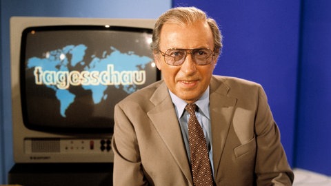 Journalist und Chefsprecher der "Tagesschau" , KARL-HEINZ KÖPCKE