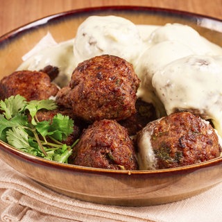 Fleischknöpfle mit Meerrettichsoße