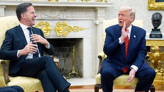 Präsident Donald Trump trifft sich mit NATO-Generalsekretär Mark Rutte im Oval Office des Weißen Hauses in Washington, 13. März 2025