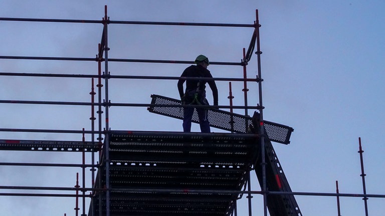 Gerüstbauer bei der Arbeit