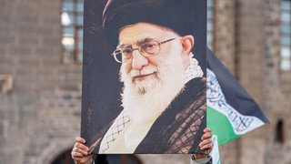 Ali Chamenei war als Oberster Führer bis zu seinem Tod das politische und religiöse Oberhaupt des Iran