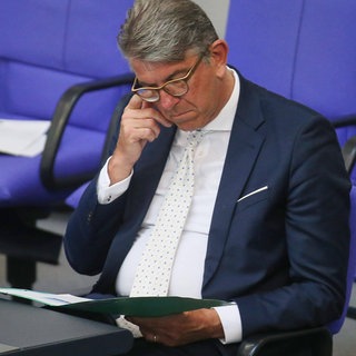 Kulturstaatsminister Wolfram Weimer im April 2026 im Bundestag