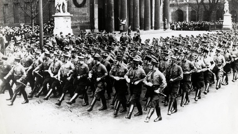 Aufstieg und Fall der NSDAP 