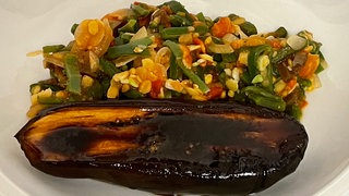 Lackierte Aubergine