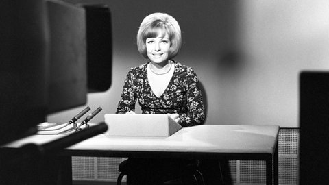 Dagmar Berghoff 1973 im Ansagestudio des SWF
