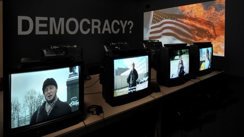 Oliver Ressler, Installationsansicht: Without Reality There Is No Utopia, Yerba Buena Center for the Arts, San Francisco, 2013