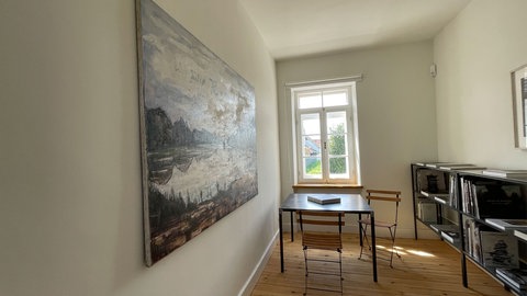 Das ehemalige Schulhaus wurde 1875 erbaut und nach dem Umzug der Schule 1936 in Lehrerwohnungen umgewandelt