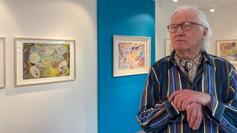 Der Ausstellungsmacher Wolfgang Thomeczek in seinem Museum