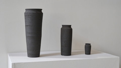 Triennale Fellbach prämiert das Künstlerkollektiv Unknown Fields für seine kritische Arbeit „Rare Earthenware".