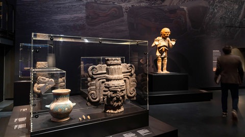 Blick in die Große Landesausstellung Azteken im Linden-Museum Stuttgart (2019)