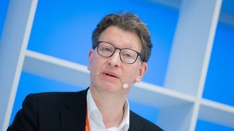 Kristian Jarmuschek, Beiratsvorsitzender der art Karlsruhe