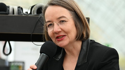 Kunstkritikerin Elke Buhr, Chefredakteurin des Monopol-Magazins