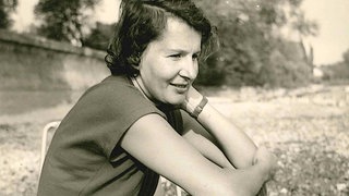 Rose Marie Schnorrenberg m Bodenseeufer 1950er