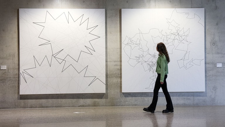 François Morellets „π piquant n° 1, 1 = 10°, 51 décimales" und „π piquant n° 2, 1 = 20°, 372 décimales"