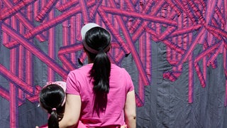 Werk von Ibrahim Mahama am Münsterplatz während der Art Basel 2026