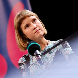 Schriftstellerin Caroline Wahl bei der Lit.Cologne Spezial Veranstaltung zur Vorstellung ihres Roman 'Die Assistentin' im WDR-Funkhaus.