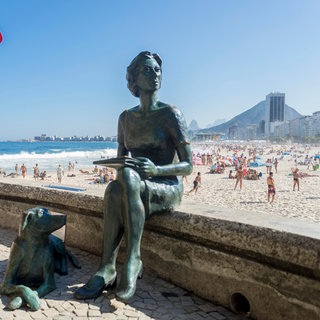Clarice Lispector-Statue in Rio de Janeiro
