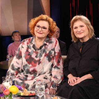 Sabine Rückert, Journalistin, und Johanna Haberer, Theologieprofessorin, zu Gast in der NDR Talk Show