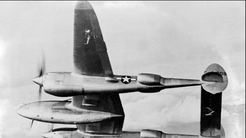 Die Lockheed P-38 Lightning vom Typ F-5B – mit einer solchen Aufklärungsmaschine startete Antoine de Saint-Exupéry am 31. Juli 1944 zu seinem letzten Flug über Südfrankreich.
