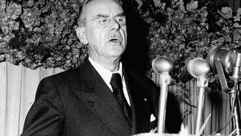 Thomas Mann am 25. Juli 1949 in der Frankfurter Paulskirche bei seiner "Ansprache im Goethejahr".