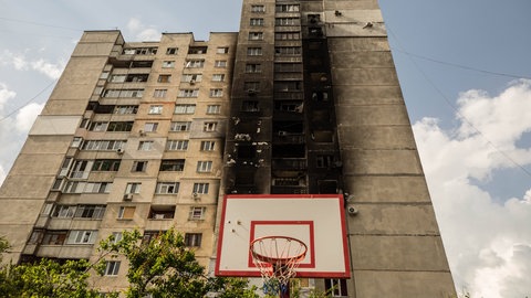 Zerstörtes Wohnhaus in Charkiw, Mai 2022
