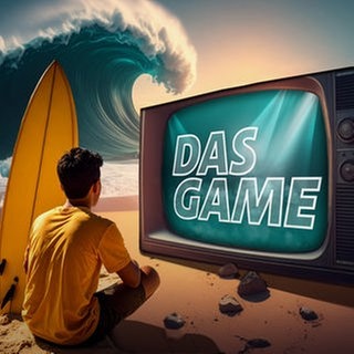 Grafik zum Hörbuch "Das Game": Ein Surfer sitzt am Strand vor einem großen, altmodischen Fernseher