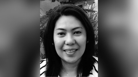 Autorin Katrina Tuvera