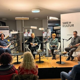 Judith von Sternburg, Carsten Otte, Martina Läubli und Christoph Schröder in der Mediathek Bühl