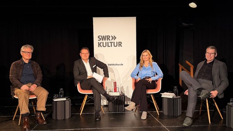 Eberhard Falcke, Carsten Otte, Meike Feßmann und Jörg Magenau im Literaturhaus Freiburg