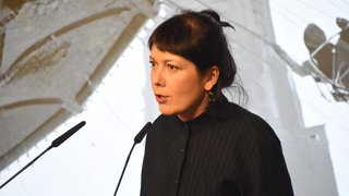 Die Schriftstellerin Dr. Dana von Suffrin