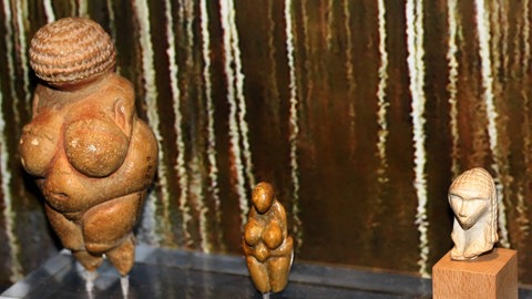 Replik der frühzeitlichen Venus von Willendorf