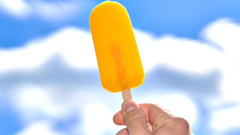 Symbolbild Eis gegen heiss