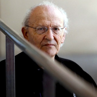 Der französische Comic-Künstler Jean Giraud alias Moebius am 19.04.2008 bei der Internationalen Comic Schau in Barcelona. 