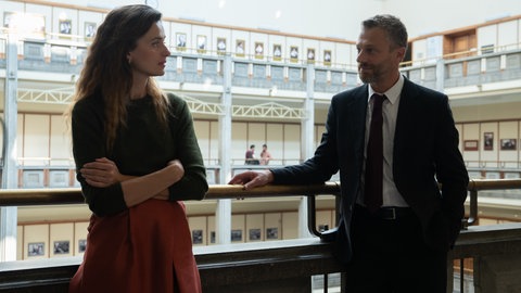 Mann und Frau im Gespräch