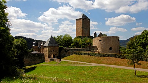 Burg Lichtenberg bei Kusel. | Krimiautor Harald Schneider erklärt, was für einen guten Krimi wichtig ist