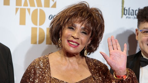 Shirley Bassey besucht die Premiere des James-Bond-Films "No time to die".