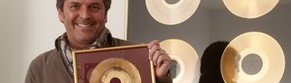 Thomas Anders mit seiner ersten Goldene Schallplatte für "You're My Heart, You're My Soul"