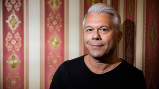 Markus Kavka zählt zu den bekanntesten Musikjournalisten in Deutschland. Er war eines der Gesichter des deutschen Musikfernsehen – sowohl bei Viva als auch bei MTV.